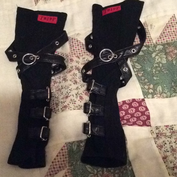 Tripp nyc Accessories - Tripp nyc, fingerless gloves